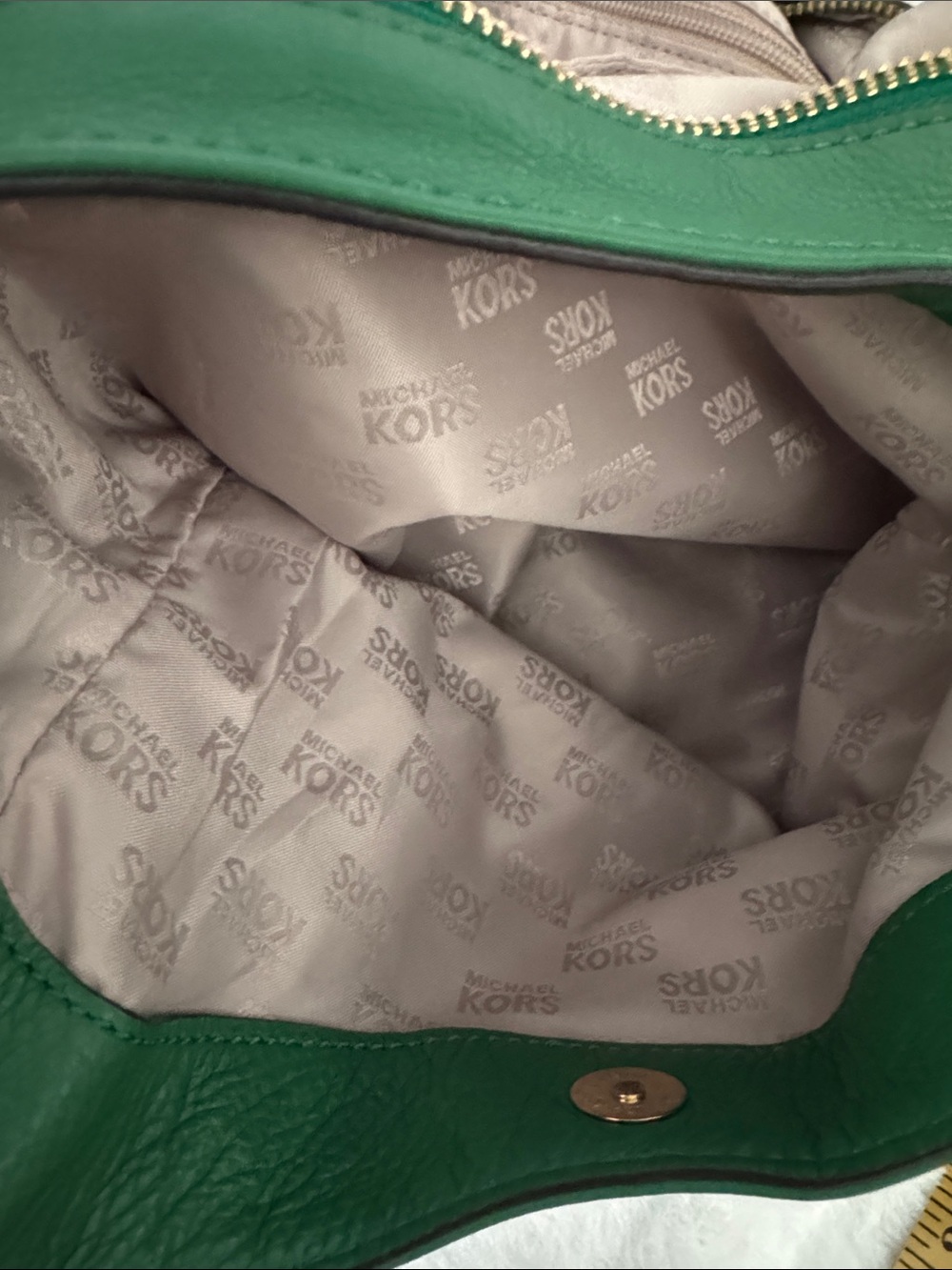 MICHAEL Michael Kors Green Pebbled Leather Shoulder Hobo with Gold Hardware EUC - Picture 4 of 11